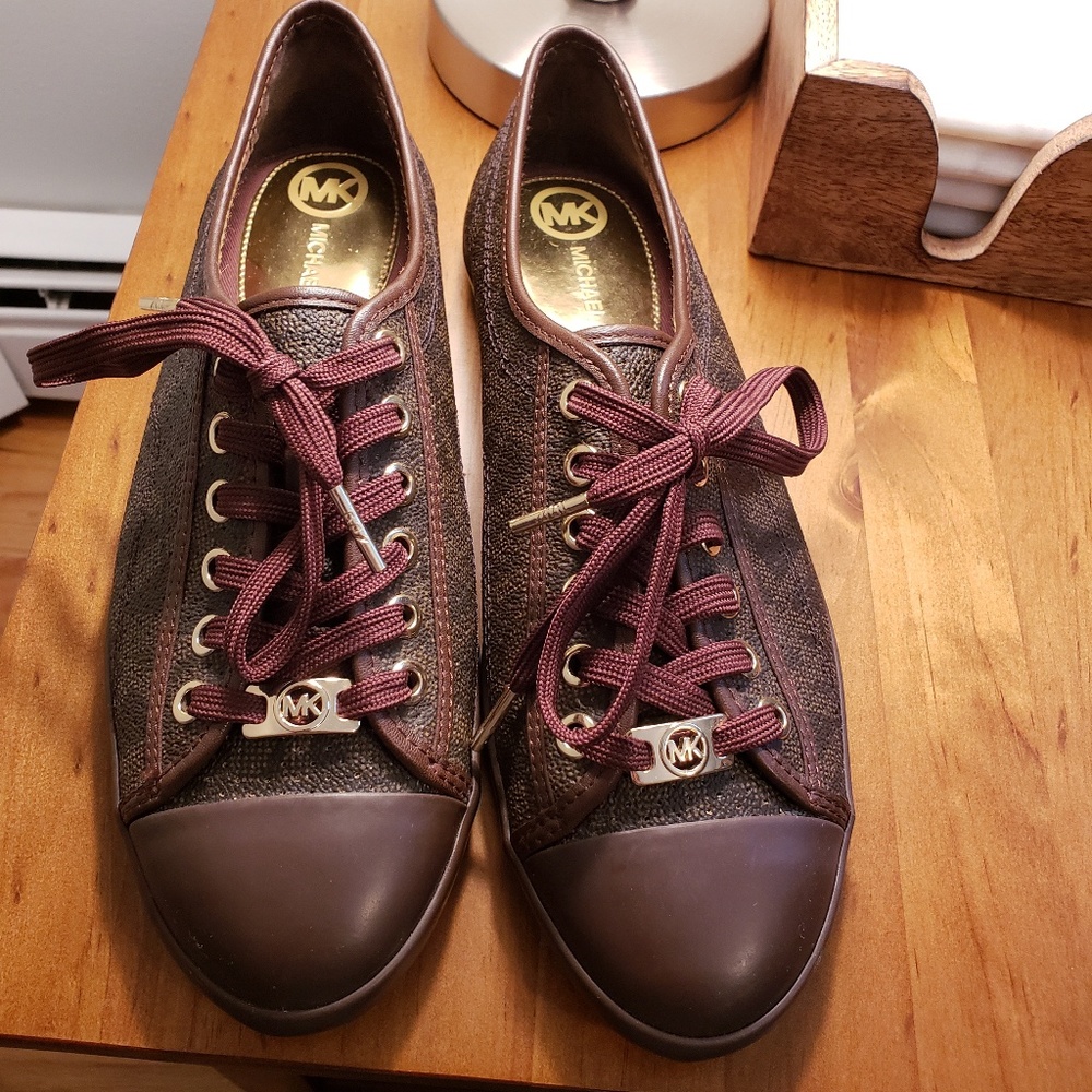 NWOT Michael Kors sneakers
